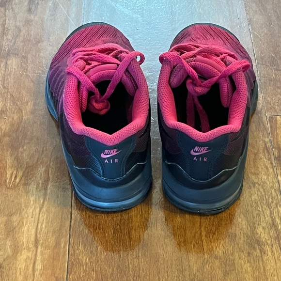 Nike - Picture 5 of 6